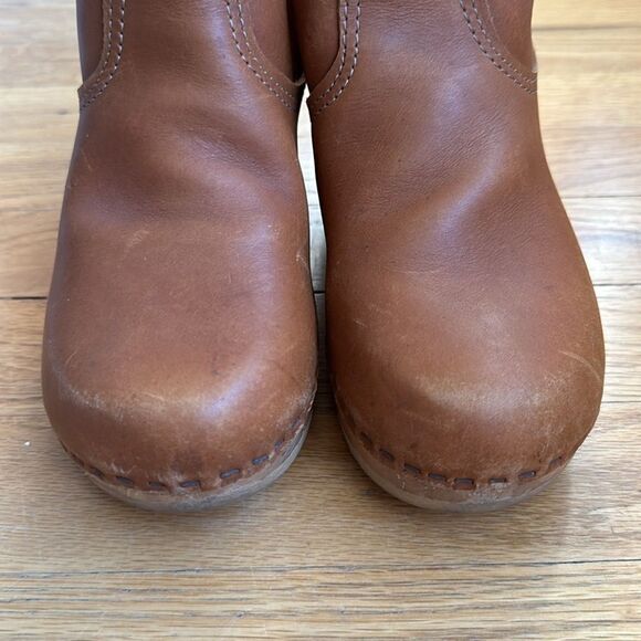 No. 6 EU 37 US 6.5 5" Leather Clog Buckle Boot on Mid Heel in Honey great cond - Picture 6 of 9